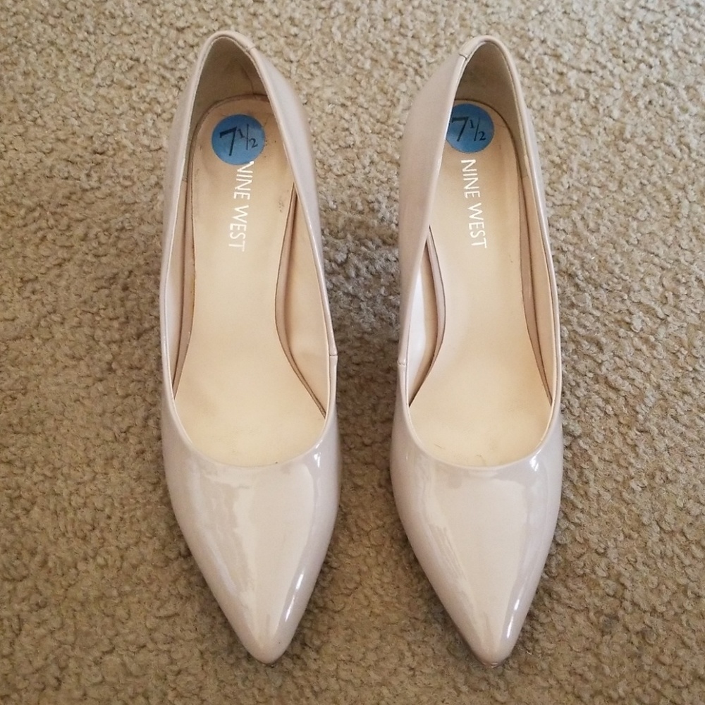 Pointed toe heels cream